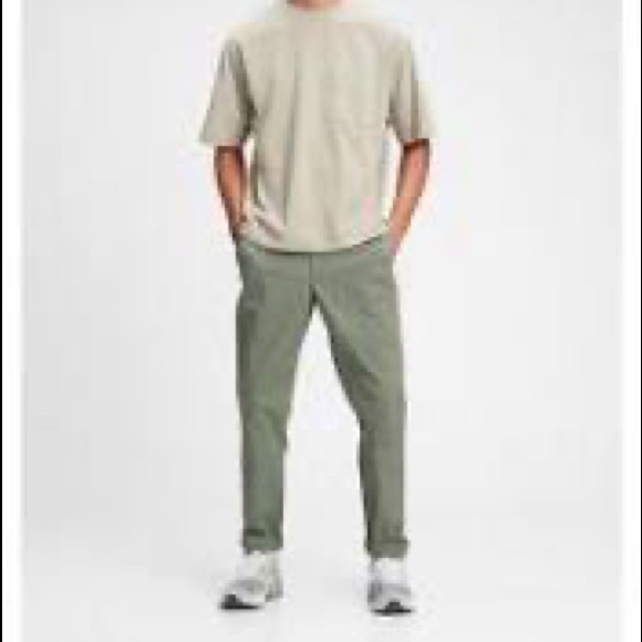 NWT!! Gap Men's Slim Cargo Pants in Olive Green. Size Large. - Picture 3 of 8